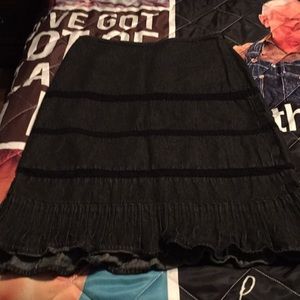 Cute Ann Taylor Loft skirt size 6P.